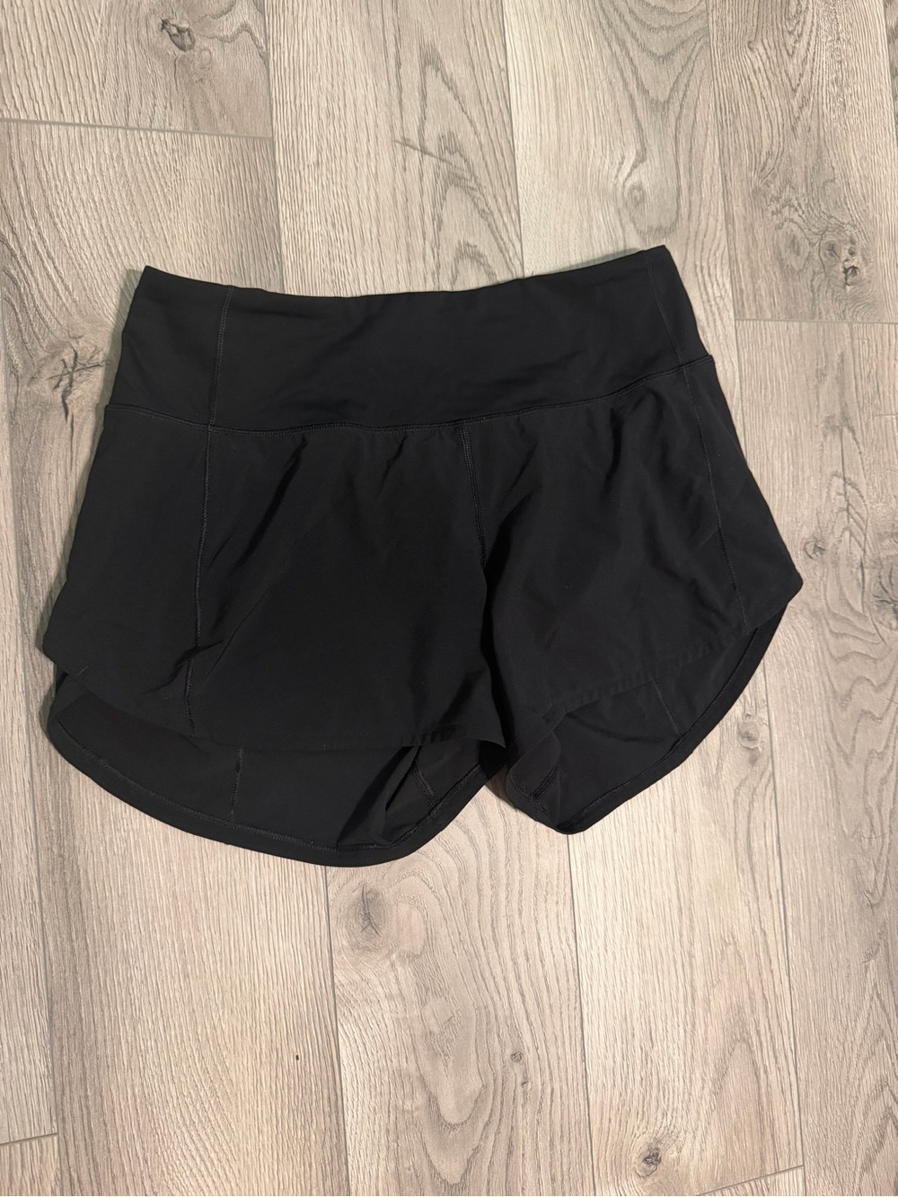 Lululemon 2.5 inch tall shorts!